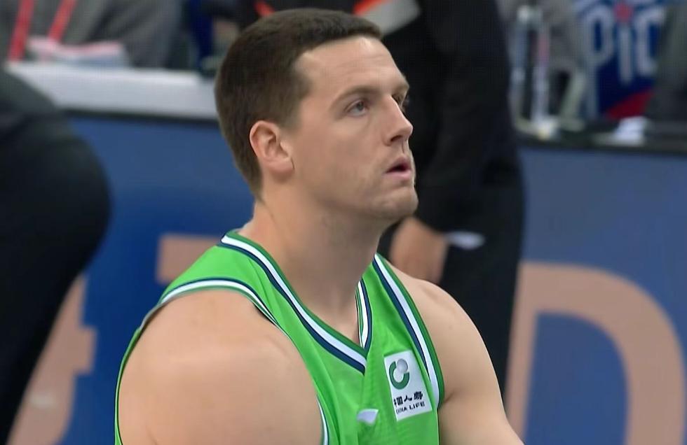 星空体育在线官网-天津男篮30分大胜完成复仇，林庭谦20+8郑昊燃23分，邹阳空砍23+8