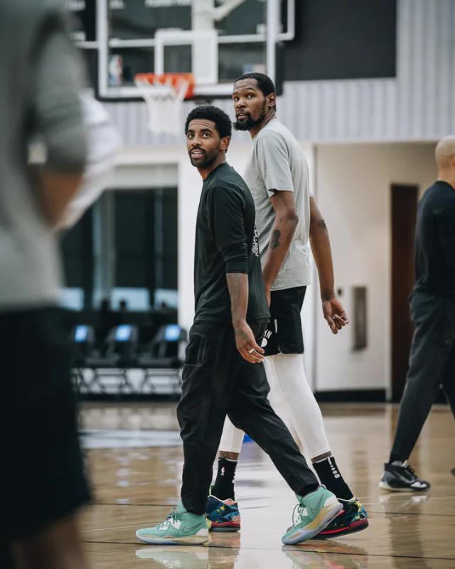 1640835687836046623.png FH0UU0-XMAMeXIx.png